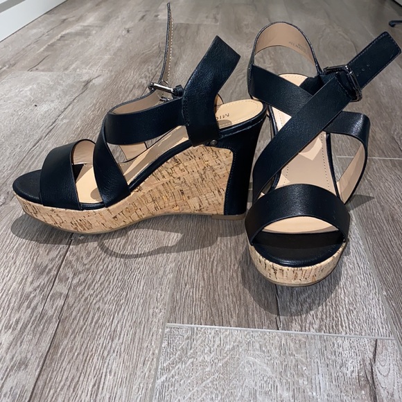 MICHAEL Black Wedges - Style Riley - Picture 4 of 9